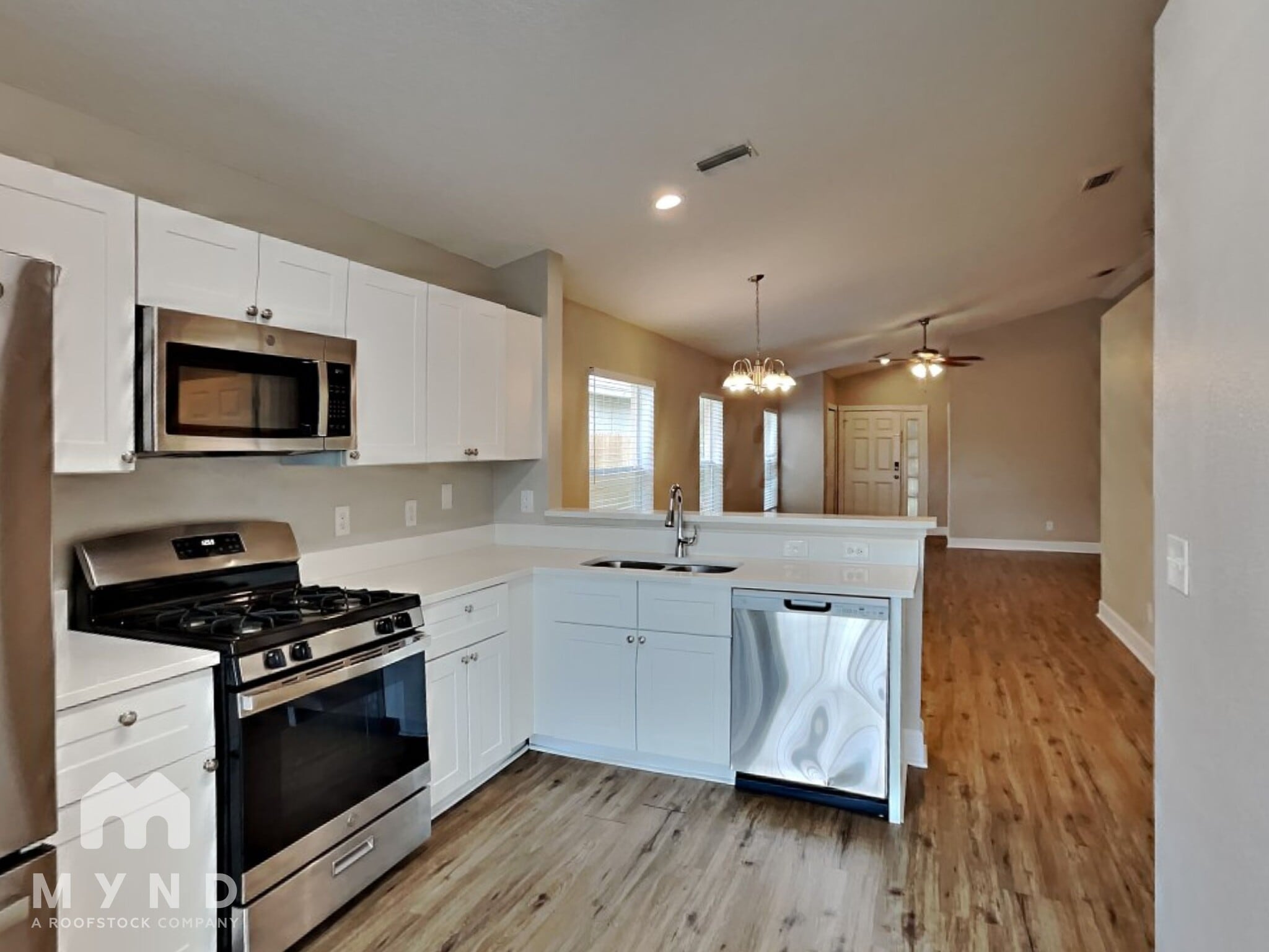 Building Photo - 8721 Persea Ct
