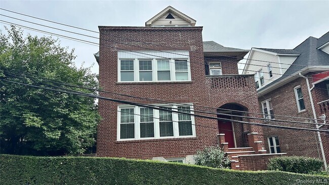 Building Photo - 539 W 232nd St