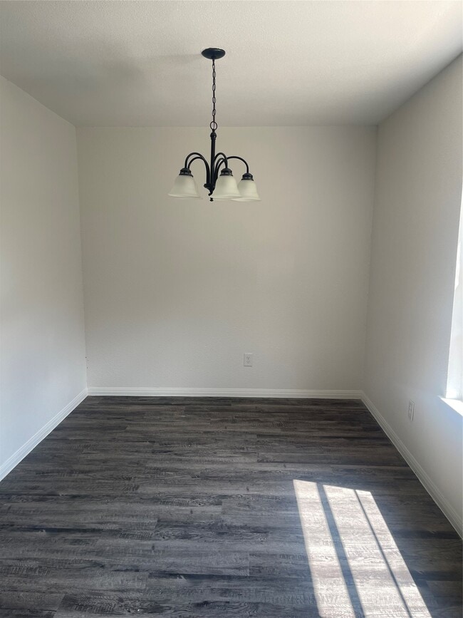 Building Photo - 2629 N Camp Cir