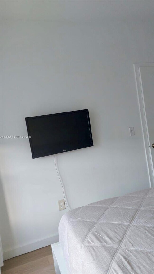 Building Photo - 1358 Pennsylvania Ave