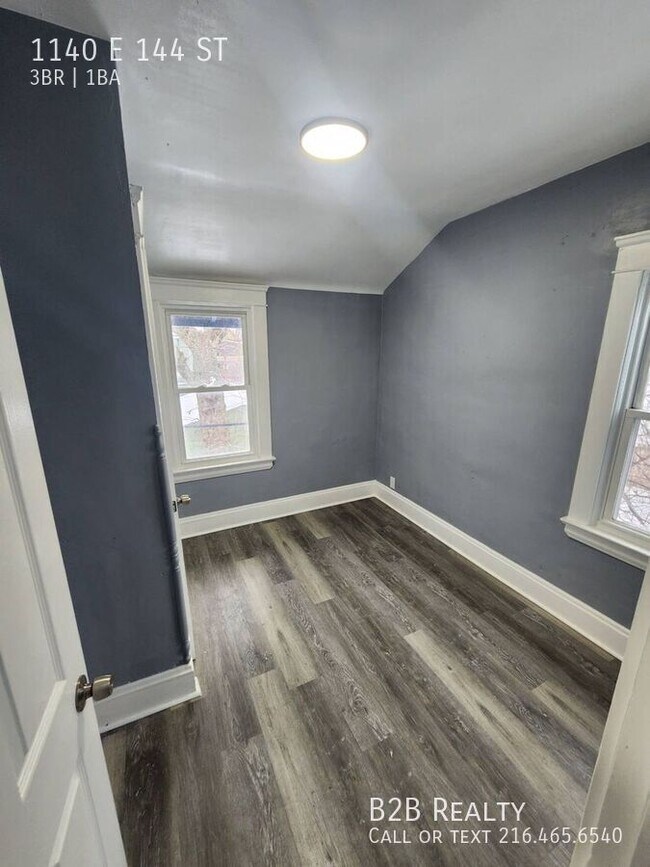 Building Photo - 1140 E 144th St