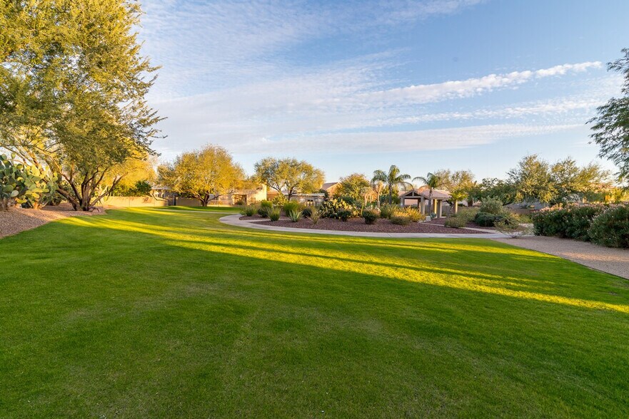 Building Photo - 9315 E Aster Dr