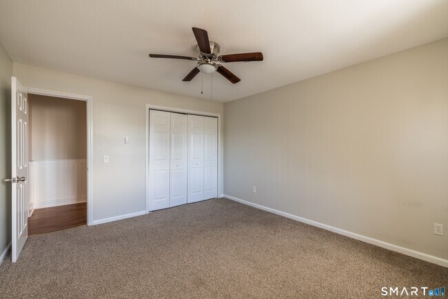 Building Photo - 185 Melba St