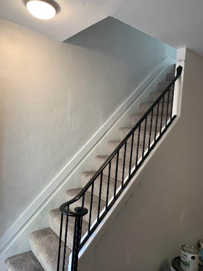Building Photo - Mt Washington 3 Bedroom 1.5 Bath