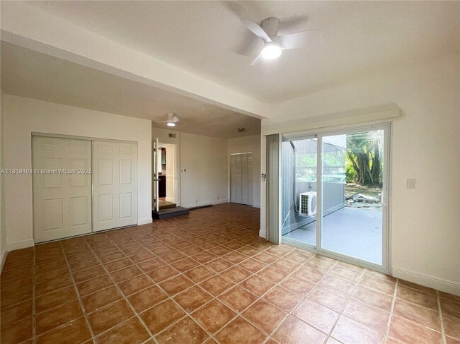 Building Photo - 7915 NW 73rd Ave