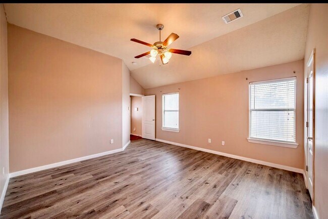 Building Photo - 12027 Grace Hall Dr