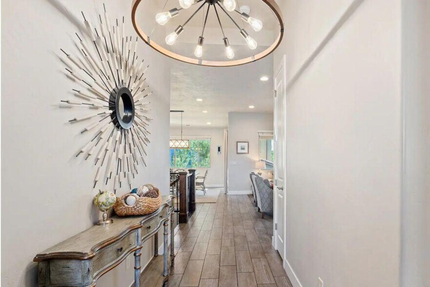 Building Photo - 3800 Paradise Vlg Dr