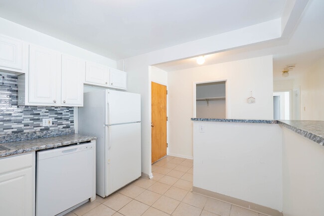 Building Photo - 211 E Ohio St