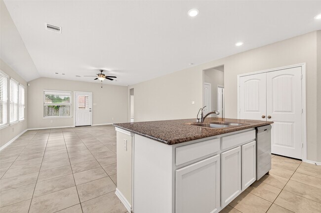 Building Photo - 2754 Little Caney Way