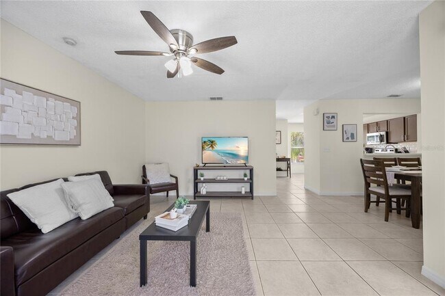 Building Photo - 2116 Cypress Bay Blvd