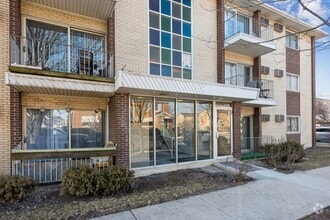Building Photo - 4702 S Avers Ave
