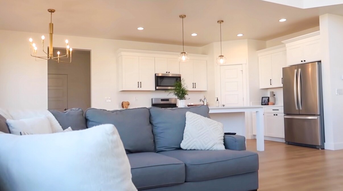 Building Photo - 118 N Lasalle Dr