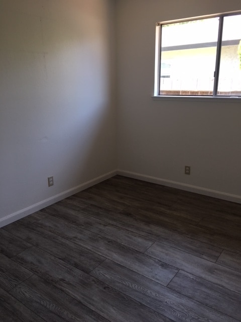 Building Photo - 4 Bedroom Home! Close to Shopping Centers & CHS Attendance!