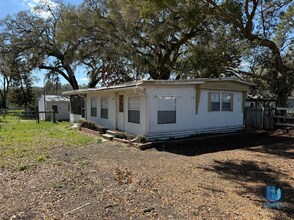 Building Photo - 2 Bed 1 Bath Rental Available in Zephyrhills *Move-In Special*