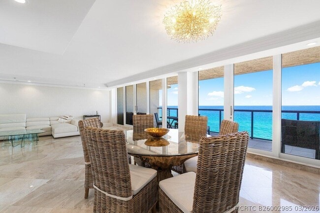 Building Photo - 2727 S Ocean Blvd