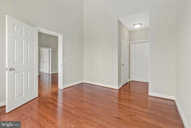 Building Photo - 501 Hungerford Dr