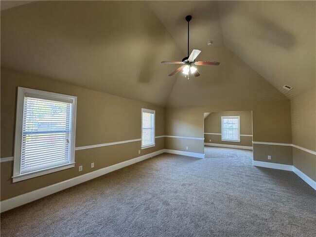 Building Photo - 352 Plymstock Dr