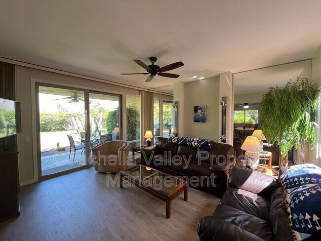 Building Photo - 643 N Vía Acapulco