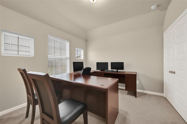 Building Photo - 3859 Fleetwood Falls Ln