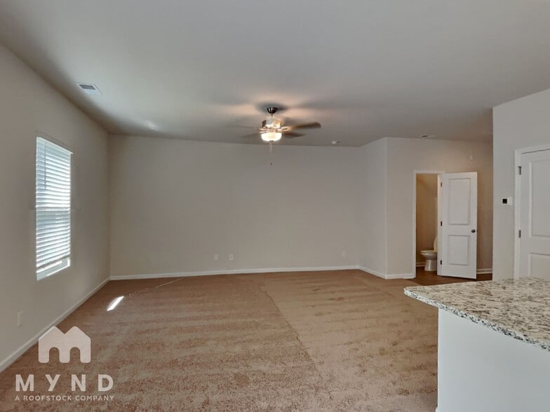 Building Photo - 415 Ivy Bank Dr