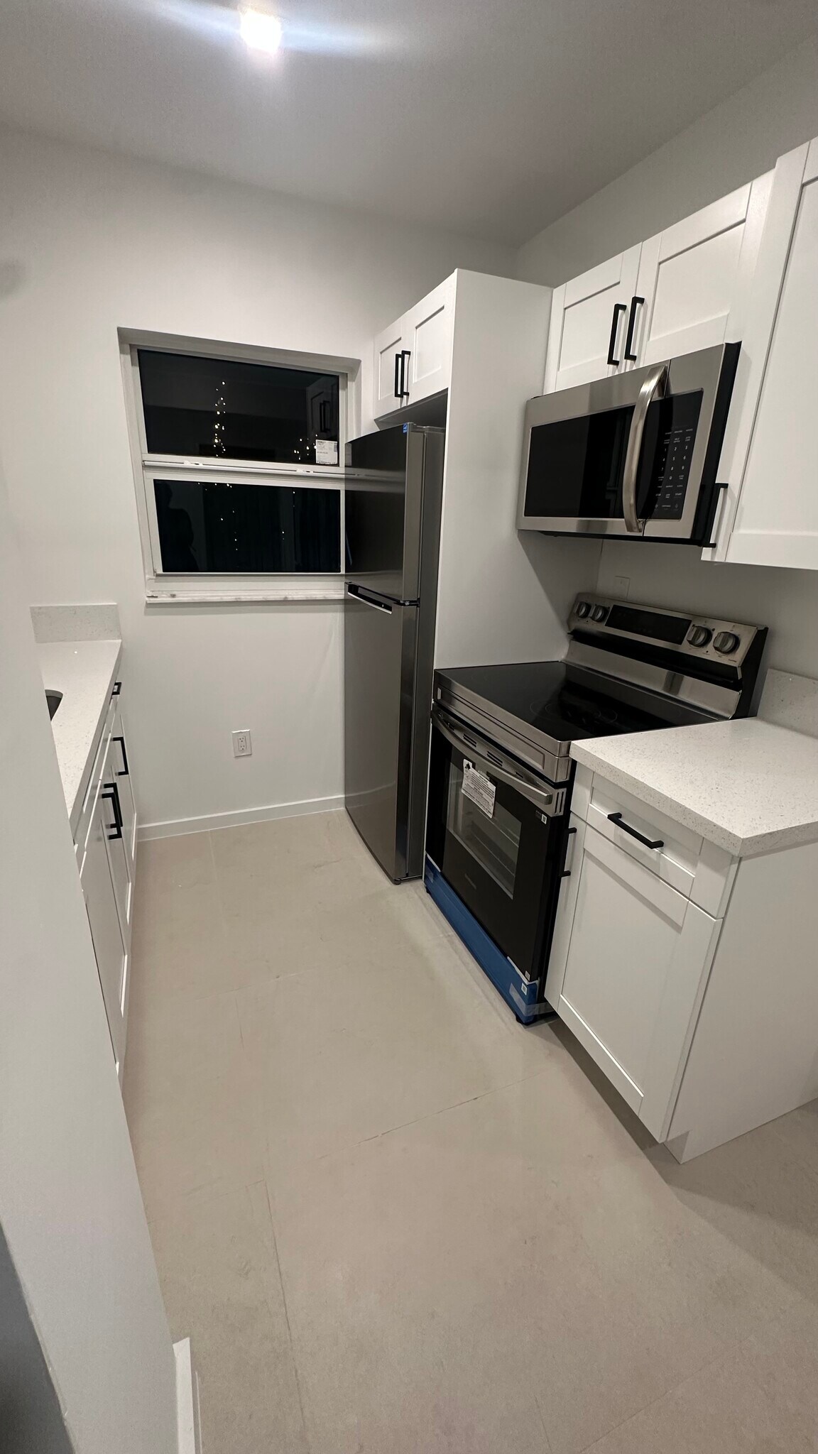 Building Photo - 922 NW 4th Ave