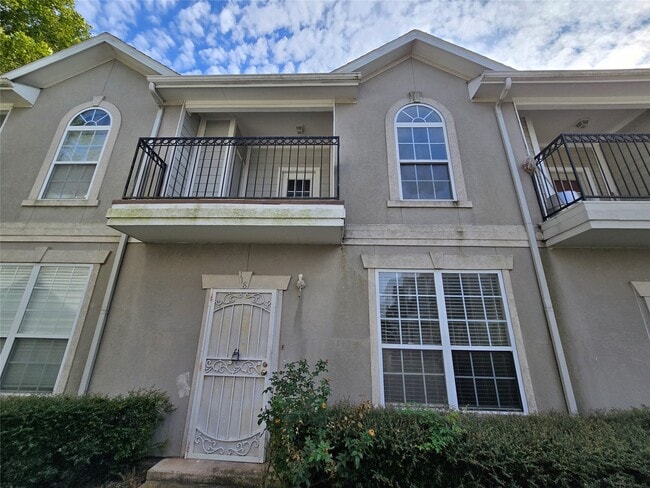 Building Photo - 11045 Landswalk Dr