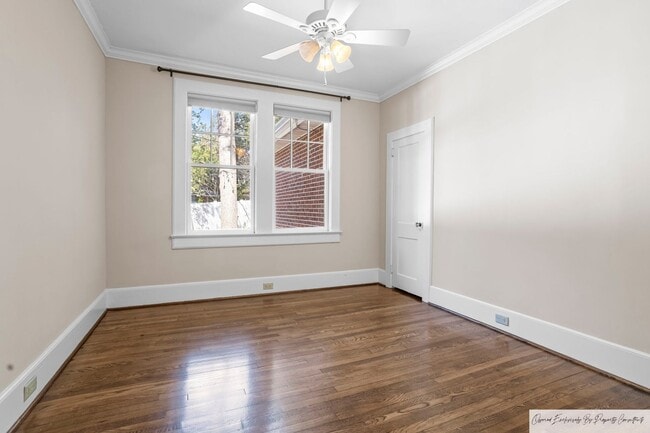 Building Photo - BEAUTIFUL ONE STORY BRICK HOME IN DOWNTOWN...