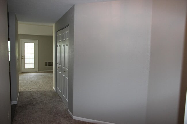 Building Photo - 1774 Weatherstone Dr