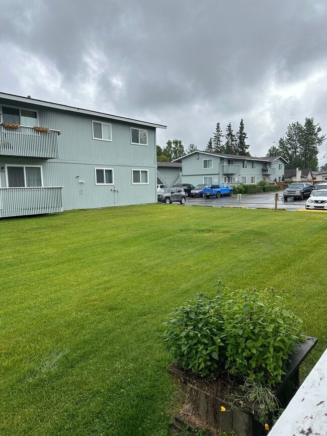 Building Photo - 1 BR/1 B near shopping center, UMED, and the Military base JBER.