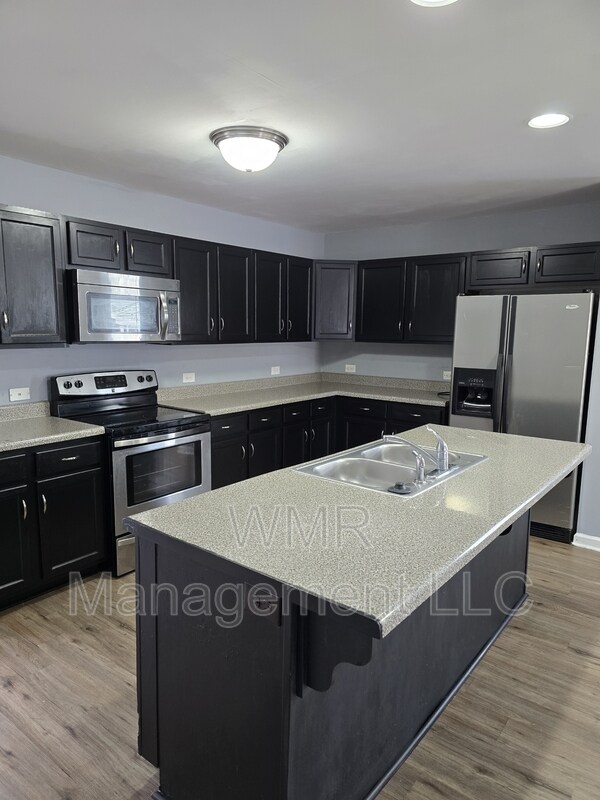 Building Photo - 912 Sherman St