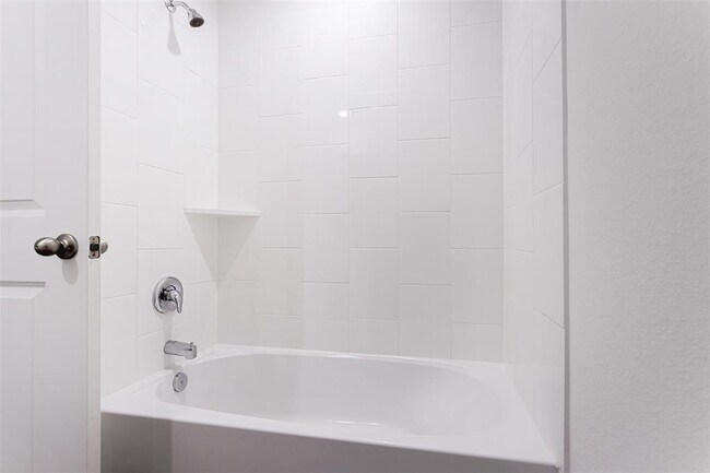 Building Photo - 4302 Freya Pointe Dr