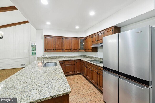 Building Photo - 6313 Stoneham Ln