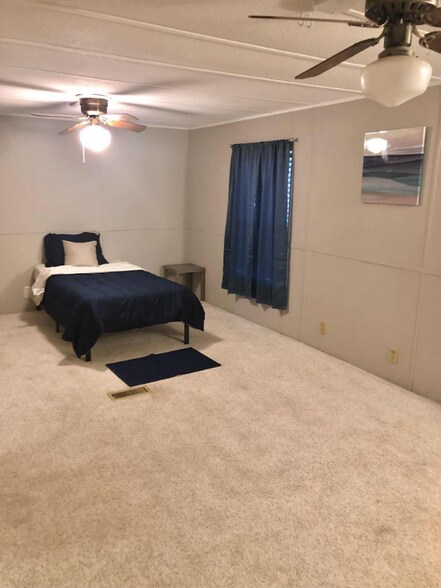 Building Photo - 6138 Young St