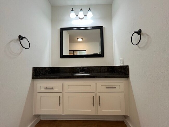 Building Photo - Citrus Cove Apartments 1 br