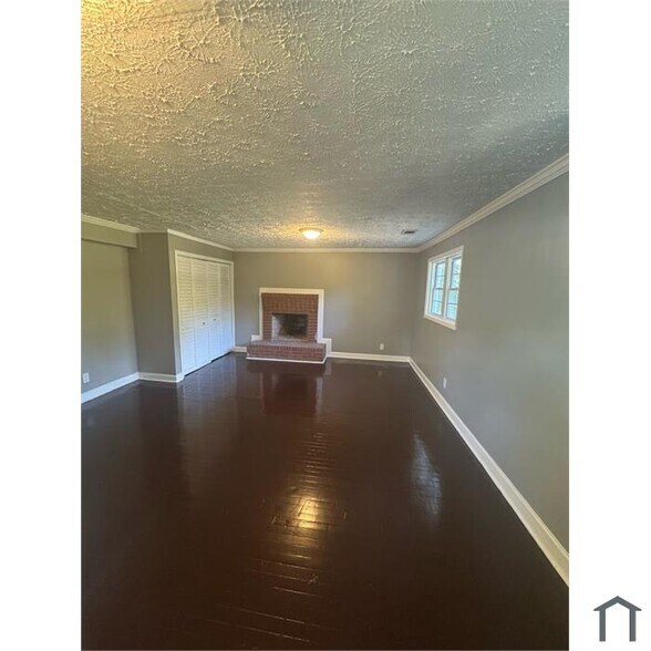 Building Photo - 1381 Watts Rd