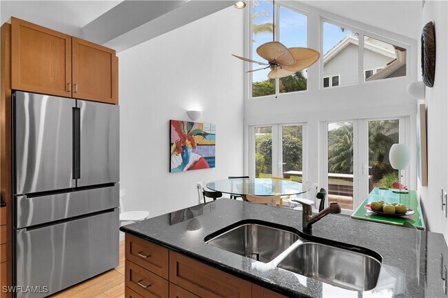 Building Photo - 883 Galleon Dr