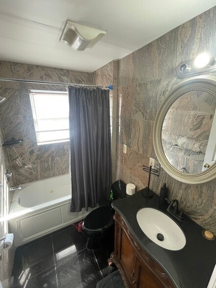 2nd Flr Hallway Bathroom - 248 Kingsland Ave