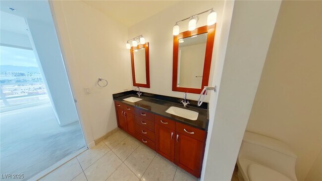 Building Photo - 4575 Dean Martin Dr