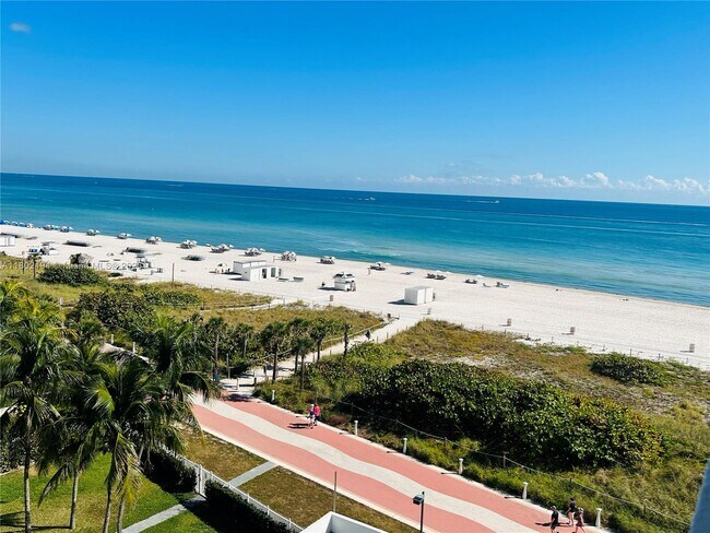 Building Photo - 5825 Collins Ave