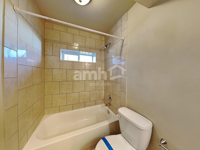 Building Photo - 617 S 375 W