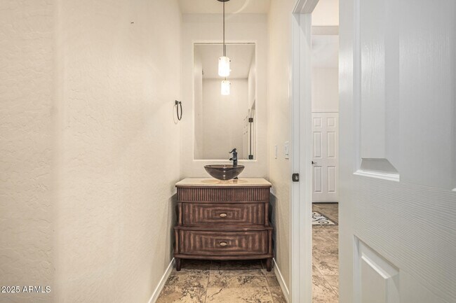 Building Photo - 4721 E Aldea Rd