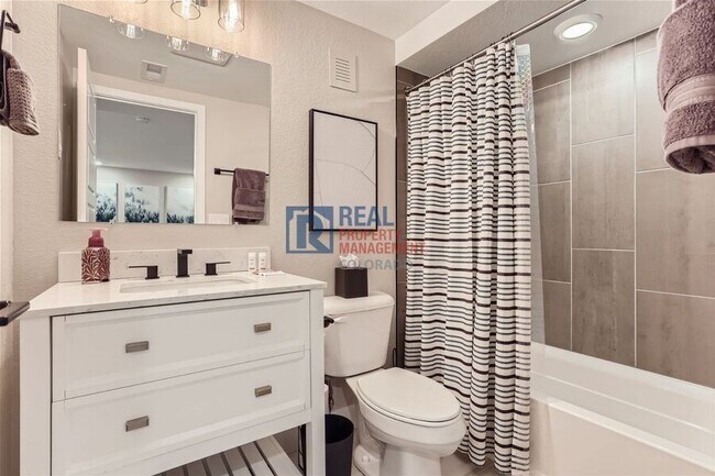 Building Photo - 8375 Holman St