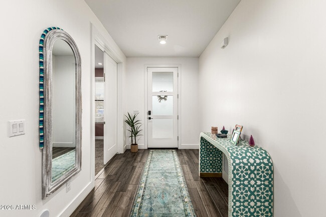 Building Photo - 1831 E Montecito Ave