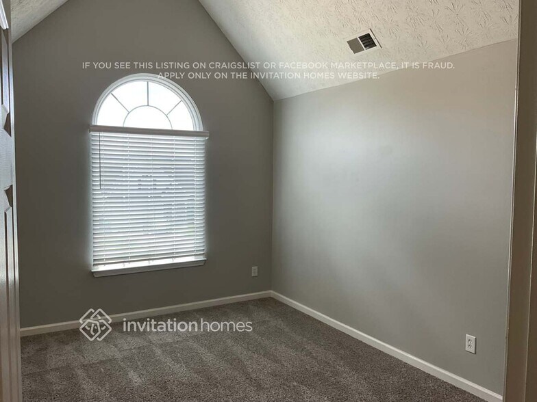 Building Photo - 989 Field View Dr