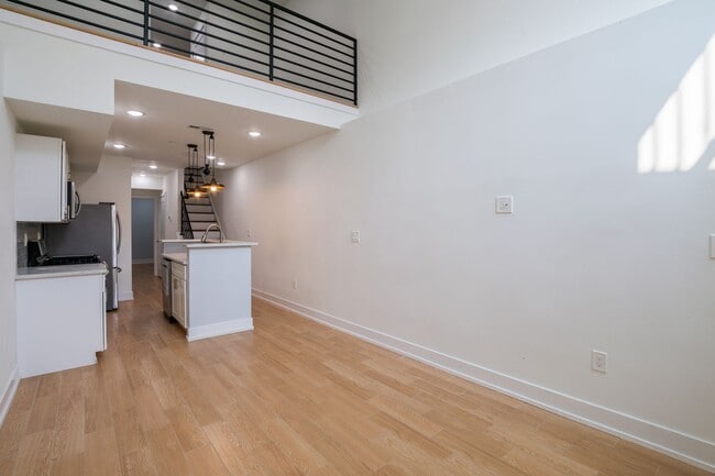 Building Photo - Two Bed Brewerytown Home