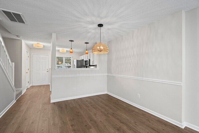 Building Photo - 3574 Evergreen Way