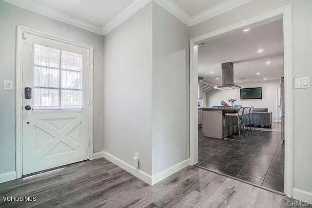 Building Photo - 6656 Columbus Ave