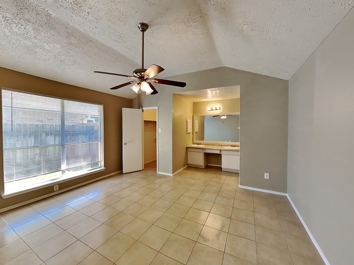 Building Photo - 5927 Woodmancote Dr