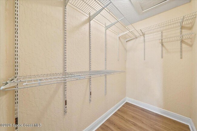 Building Photo - 2190 Forest Knoll Dr NE