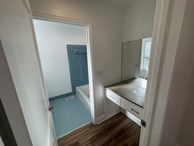 Building Photo - 3895 Azalean Dr